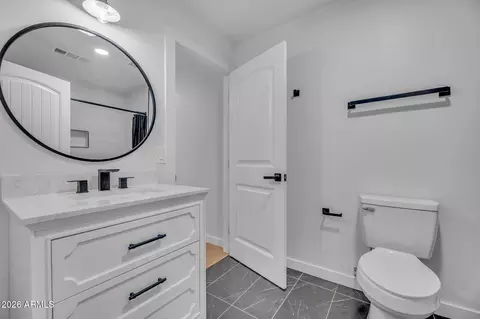 Bath - 4324 N 21st St, Phoenix, AZ 85016 photo 4 of 7