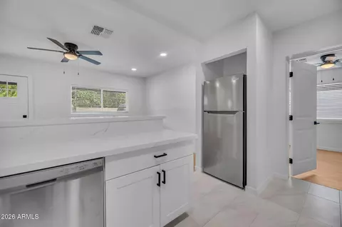 Entry Way - 4324 N 21st St, Phoenix, AZ 85016 photo 1 of 3