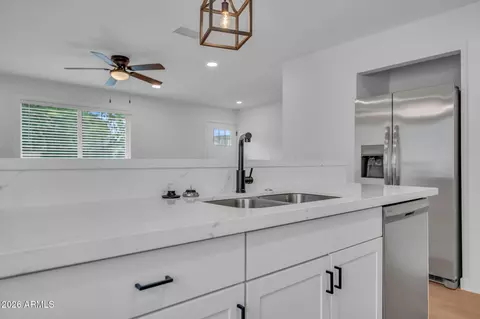 Kitchen - 4324 N 21st St, Phoenix, AZ 85016 photo 6 of 7