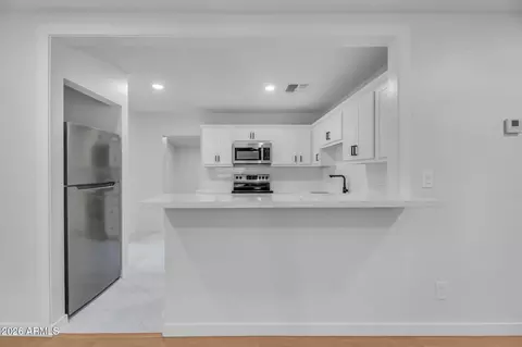 Kitchen - 4324 N 21st St, Phoenix, AZ 85016 photo 1 of 7