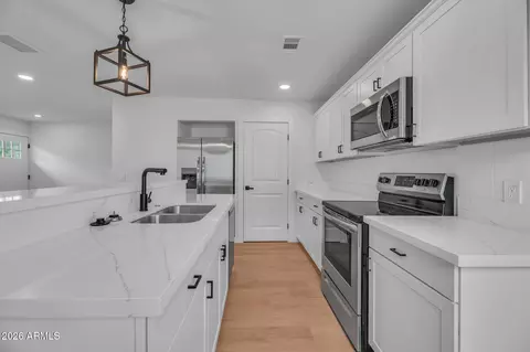 Kitchen - 4324 N 21st St, Phoenix, AZ 85016 photo 5 of 7