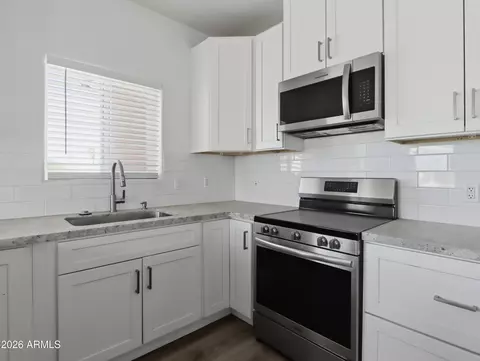 Kitchen - 1306 E Purdue Ave, Phoenix, AZ 85020 photo 2 of 3