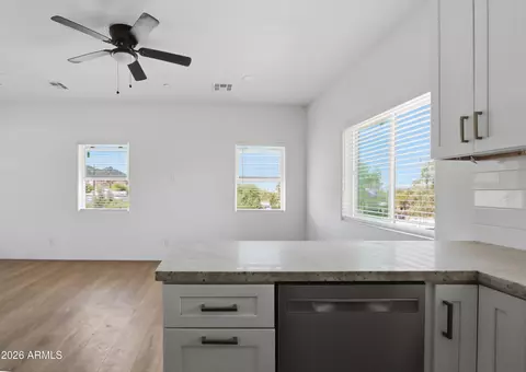 Living - 1306 E Purdue Ave, Phoenix, AZ 85020 photo 1 of 3