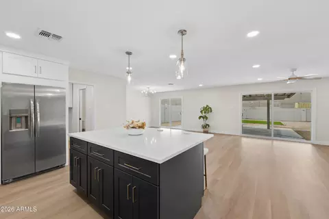 Kitchen - 3541 W Dailey St, Phoenix, AZ 85053 photo 5 of 7
