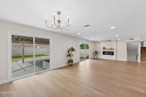 Living - 3541 W Dailey St, Phoenix, AZ 85053 photo 5 of 10