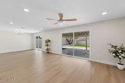 Living - 3541 W Dailey St, Phoenix, AZ 85053 photo 9 of 10