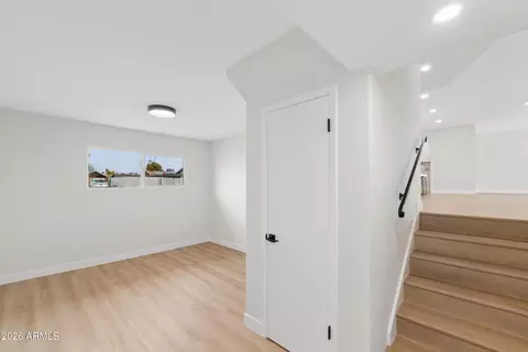 Entry Way - 3541 W Dailey St, Phoenix, AZ 85053 photo 3 of 4