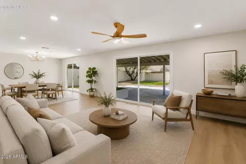 Living - 3541 W Dailey St, Phoenix, AZ 85053 photo 2 of 10