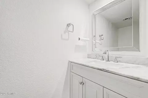 Bath - 3301 E Marconi Ave, Phoenix, AZ 85032 photo 1 of 4
