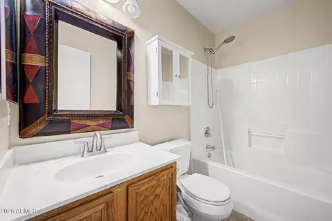 Bath - 3301 E Marconi Ave, Phoenix, AZ 85032 photo 4 of 4
