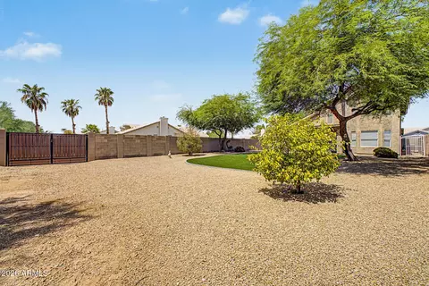 Exterior - 3301 E Marconi Ave, Phoenix, AZ 85032 photo 6 of 8