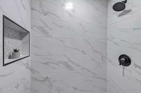 Bath - 3806 W Mitchell Dr, Phoenix, AZ 85019 photo 2 of 3