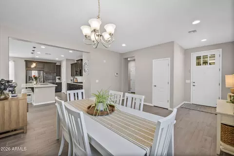 Entry Way - 2914 E Sunland Ave, Phoenix, AZ 85040 photo 2 of 5