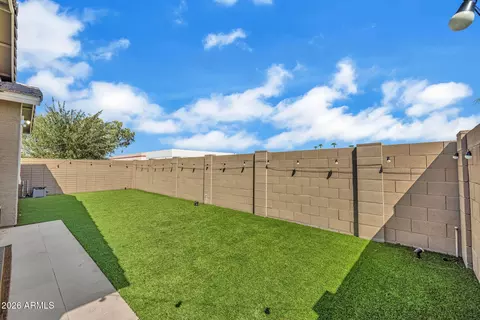 Exterior - 2914 E Sunland Ave, Phoenix, AZ 85040 photo 2 of 6