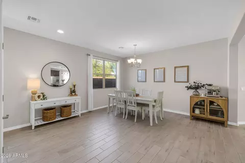 Dining - 2914 E Sunland Ave, Phoenix, AZ 85040 photo 1 of 3