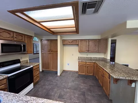 Kitchen - 2265 E Huron Ct, Gilbert, AZ 85234 photo 3 of 4