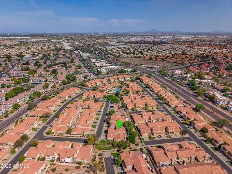 View/Area - 4207 E Jojoba Rd, Phoenix, AZ 85044 photo 5 of 7
