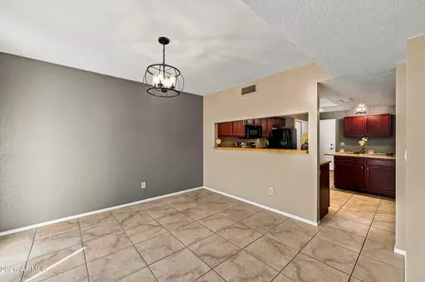 Dining - 4207 E Jojoba Rd, Phoenix, AZ 85044 photo 3 of 3