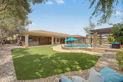 Exterior - 2675 E Bartlett Pl, Chandler, AZ 85249 photo 9 of 11