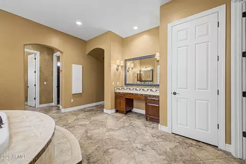 Bath - 2675 E Bartlett Pl, Chandler, AZ 85249 photo 3 of 7