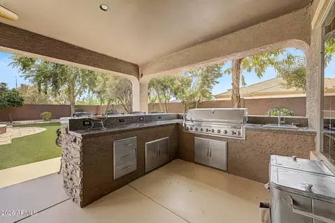 Kitchen - 2675 E Bartlett Pl, Chandler, AZ 85249 photo 4 of 4