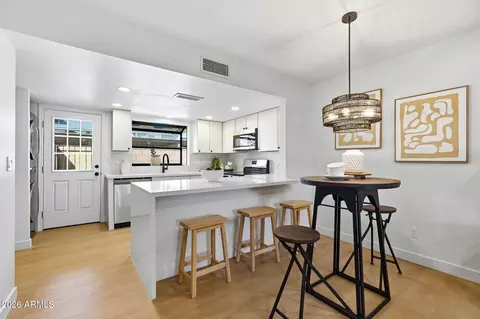 Kitchen - 4841 E Kachina Trl #3, Phoenix, AZ 85044 photo 5 of 5