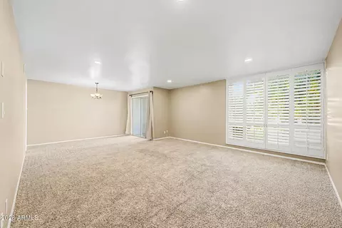 Living - 3270 E Camelback Rd #114, Phoenix, AZ 85018 photo 3 of 5