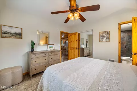 Bedroom - 3111 Cedar Dr, Overgaard, AZ 85933 photo 2 of 2