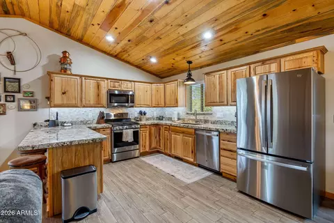 Kitchen - 3111 Cedar Dr, Overgaard, AZ 85933 photo 1 of 3
