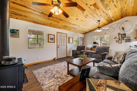 Living - 3111 Cedar Dr, Overgaard, AZ 85933 photo 2 of 3