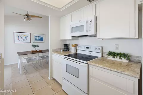 Kitchen - 3302 E Wescott Dr, Phoenix, AZ 85050 photo 2 of 2