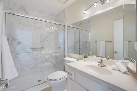 Bath - 3302 E Wescott Dr, Phoenix, AZ 85050 photo 1 of 2
