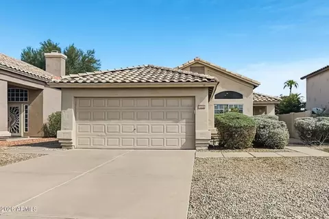 6910 W Via Del Sol Dr, Glendale, AZ 85310