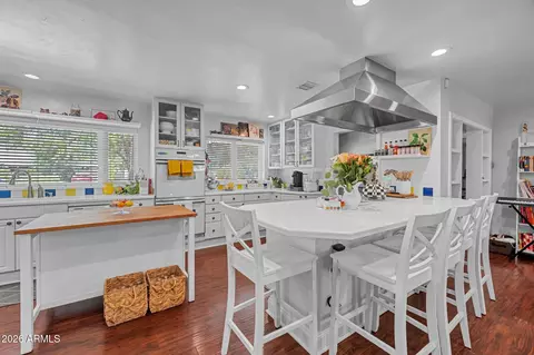 Kitchen - 345 E Orange Dr, Phoenix, AZ 85012 photo 2 of 6