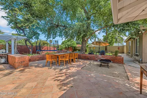 Exterior - 345 E Orange Dr, Phoenix, AZ 85012 photo 1 of 4
