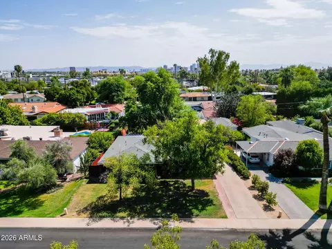 View/Area - 345 E Orange Dr, Phoenix, AZ 85012 photo 3 of 4