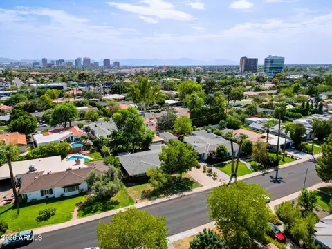 View/Area - 345 E Orange Dr, Phoenix, AZ 85012 photo 2 of 4