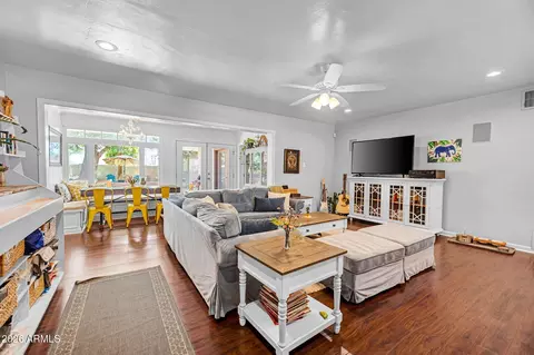 Living - 345 E Orange Dr, Phoenix, AZ 85012 photo 1 of 2