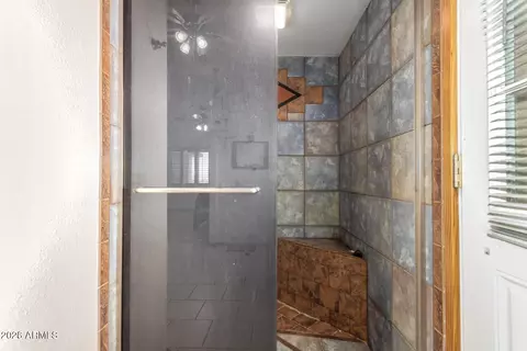 Bath - 21616 W Lone Mountain Rd, Wittmann, AZ 85361 photo 2 of 4