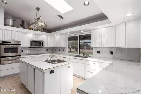 Kitchen - 21616 W Lone Mountain Rd, Wittmann, AZ 85361 photo 3 of 5