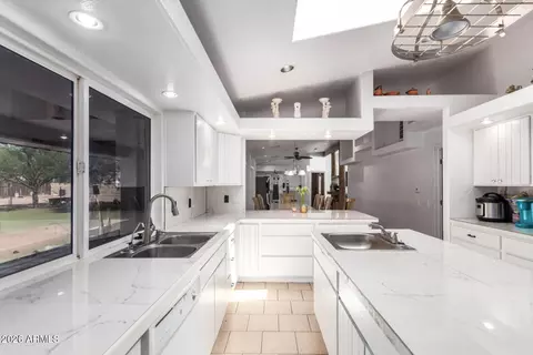 Kitchen - 21616 W Lone Mountain Rd, Wittmann, AZ 85361 photo 4 of 5