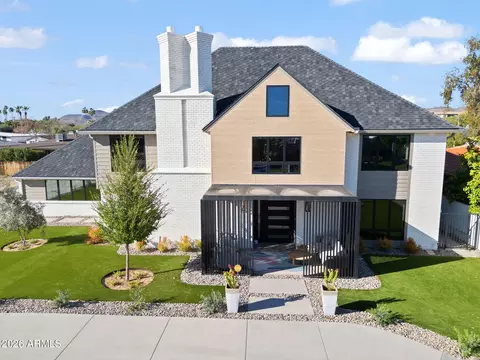 Exterior - 910 E Kaler Dr, Phoenix, AZ 85020 photo 3 of 9