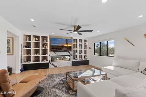 Other - 910 E Kaler Dr, Phoenix, AZ 85020 photo 1 of 9