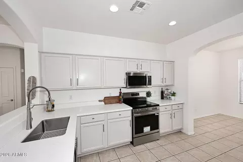 Kitchen - 3366 E Packard Dr, Gilbert, AZ 85298 photo 1 of 5