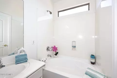Bath - 3366 E Packard Dr, Gilbert, AZ 85298 photo 3 of 5