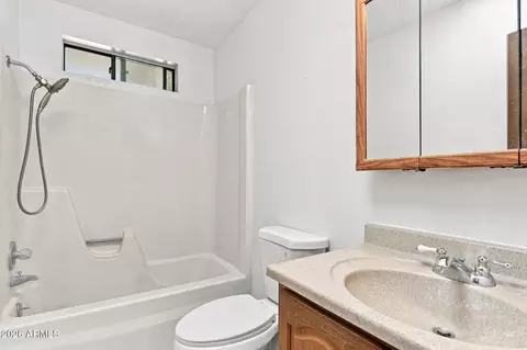 Bath - 8738 S Sharps Rd, Globe, AZ 85501 photo 1 of 2
