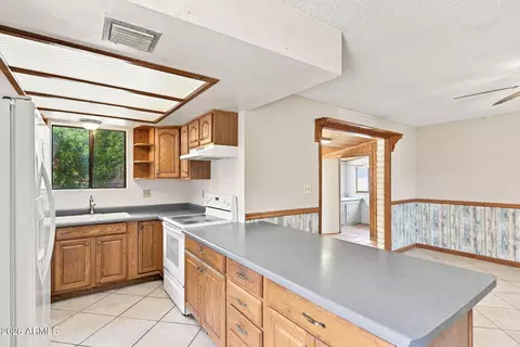 Kitchen - 8738 S Sharps Rd, Globe, AZ 85501 photo 2 of 2