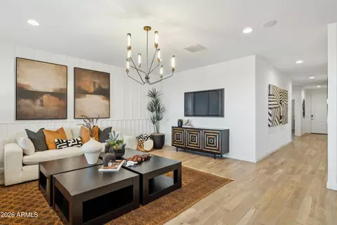 Entry Way - 2704 W Sentiero Ave, Apache Junction, AZ 85120 photo 2 of 5