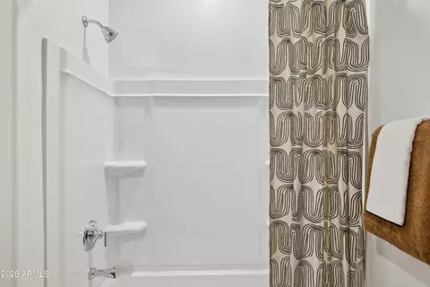 Bath - 2704 W Sentiero Ave, Apache Junction, AZ 85120 photo 5 of 6