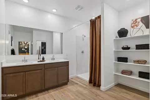 Bath - 2704 W Sentiero Ave, Apache Junction, AZ 85120 photo 2 of 6
